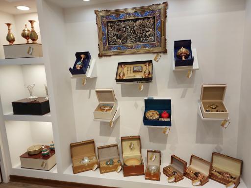 عکس فروشگاه صنایع دستی اریسا