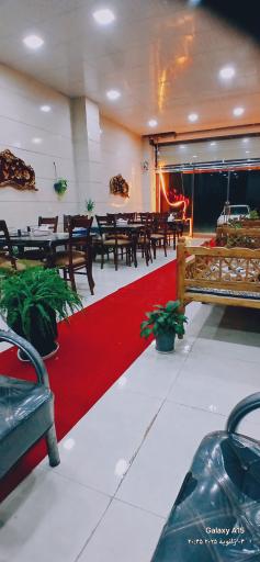 عکس رستوران لاله