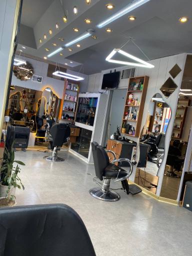 عکس آرایشگاه هافمن 