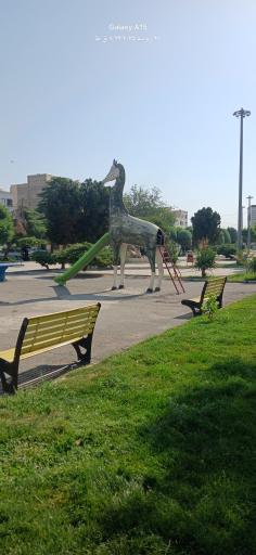 عکس پارک اندیشه زرافه 