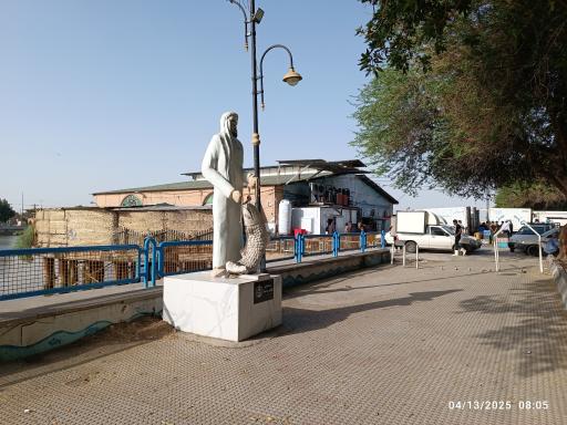 عکس بازار ماهی فروشی خرمشهر