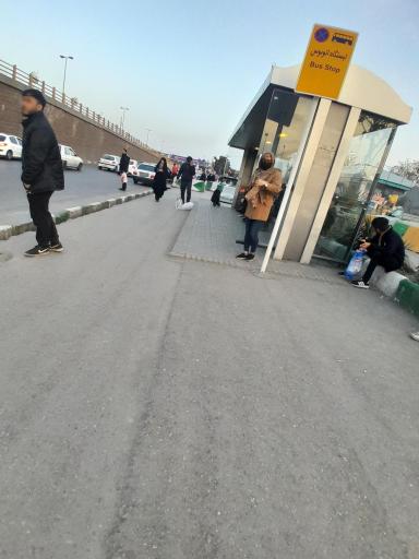 عکس ایستگاه اتوبوس میدان حافظ