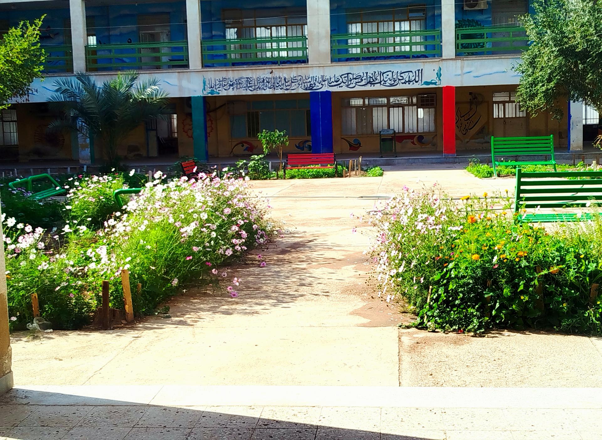 عکس هنرستان شهید روزبه 