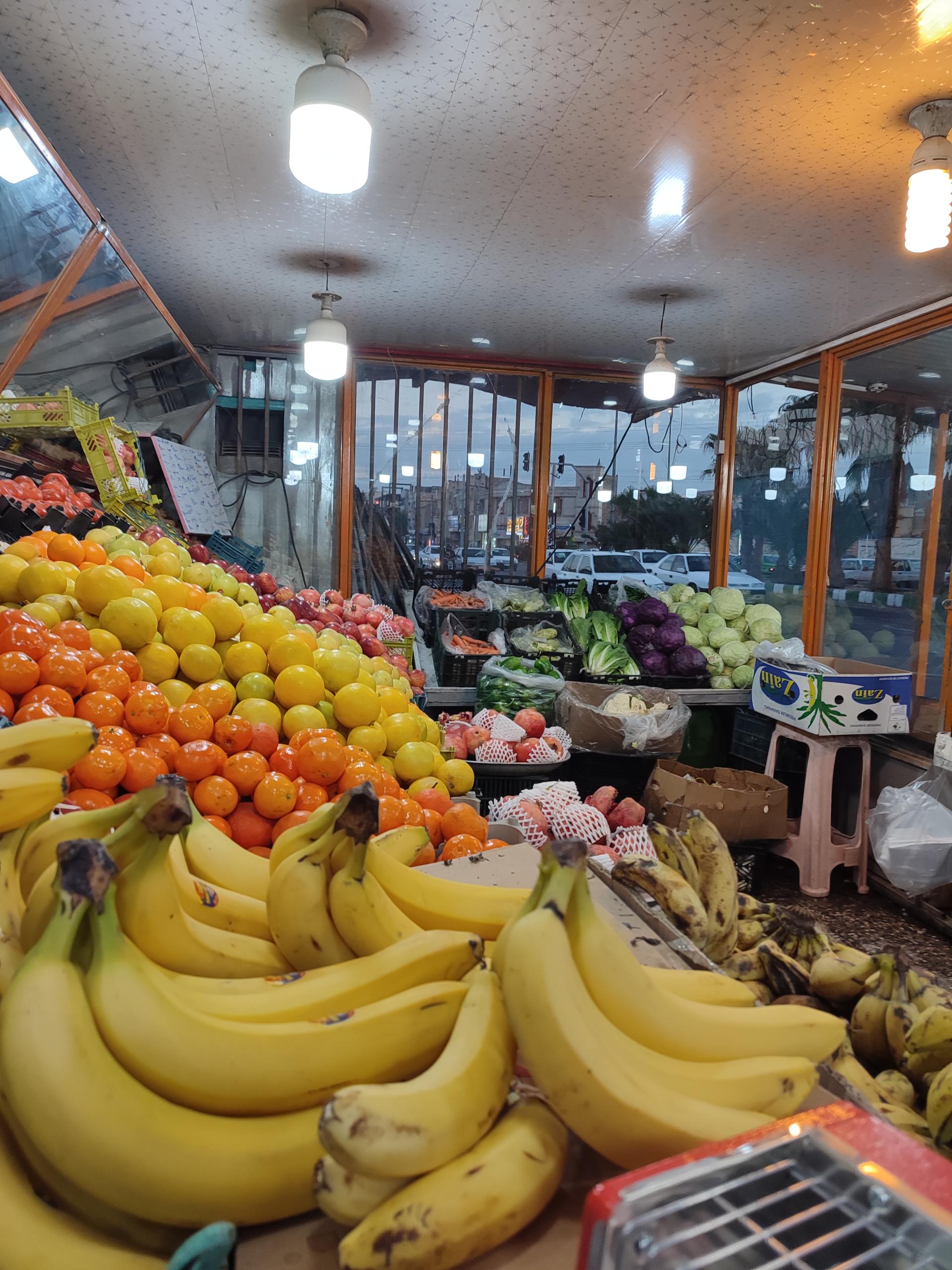 عکس میوه فروشی میلاد