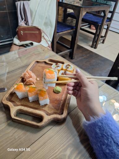 عکس رستوران آسیایی سوشی پلاس