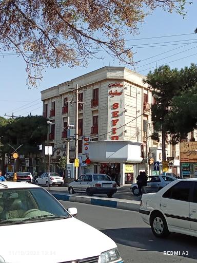 عکس ساختمان سفید