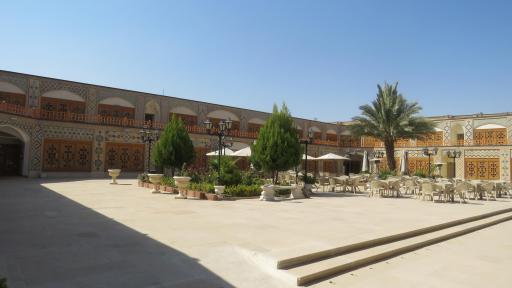 عکس کاروانسرای وکیل