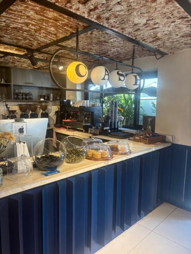 عکس کافه لوکال