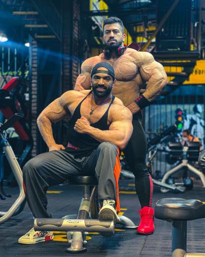 عکس باشگاه بدنسازی مولا