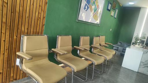 عکس مشاور املاک آزادگان