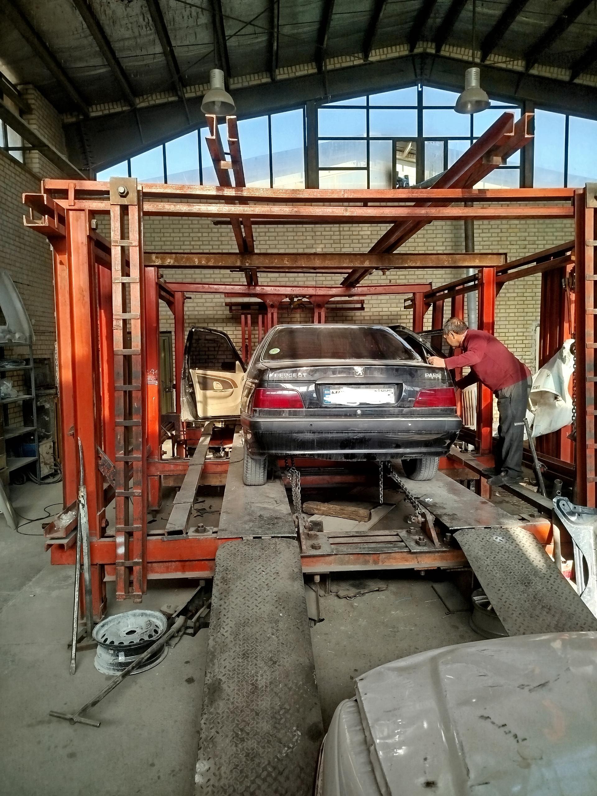 عکس شاسی کشی فلاحی تعمیرگاه ایران صافکار