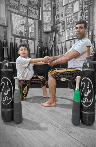 عکس زورخانه شیر