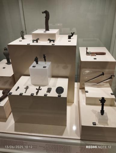 عکس موزه باستان شناسی و مردم شناسی  فلک الافلاک