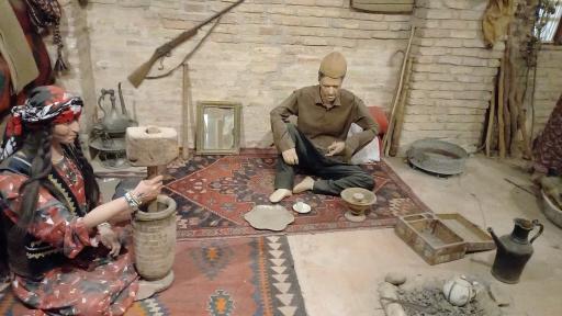 عکس موزه باستان شناسی و مردم شناسی  فلک الافلاک