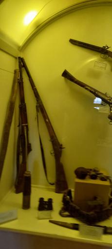 عکس موزه باستان شناسی و مردم شناسی  فلک الافلاک