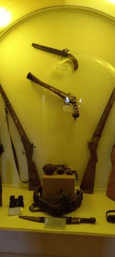 عکس موزه باستان شناسی و مردم شناسی  فلک الافلاک