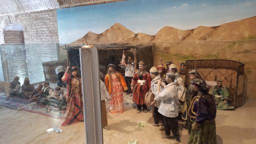 عکس موزه باستان شناسی و مردم شناسی  فلک الافلاک