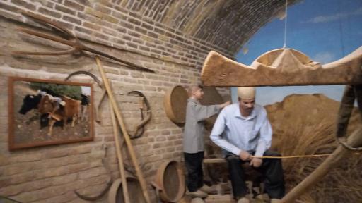 عکس موزه باستان شناسی و مردم شناسی  فلک الافلاک