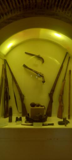 عکس موزه باستان شناسی و مردم شناسی  فلک الافلاک