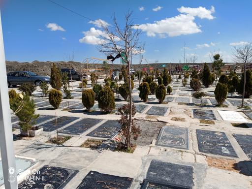 عکس دارالسلام آرامستان عمومی بروجرد