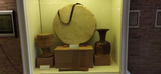 عکس موزه باستان شناسی و مردم شناسی  فلک الافلاک