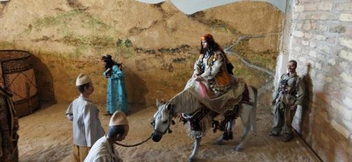 عکس موزه باستان شناسی و مردم شناسی  فلک الافلاک