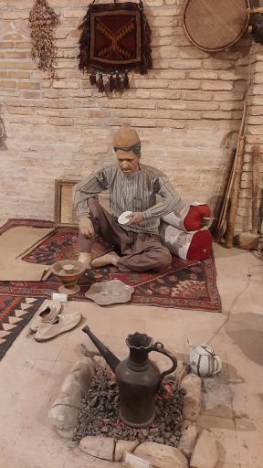 عکس موزه باستان شناسی و مردم شناسی  فلک الافلاک