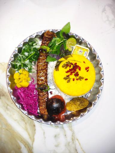 عکس باغ رستوران یکتا