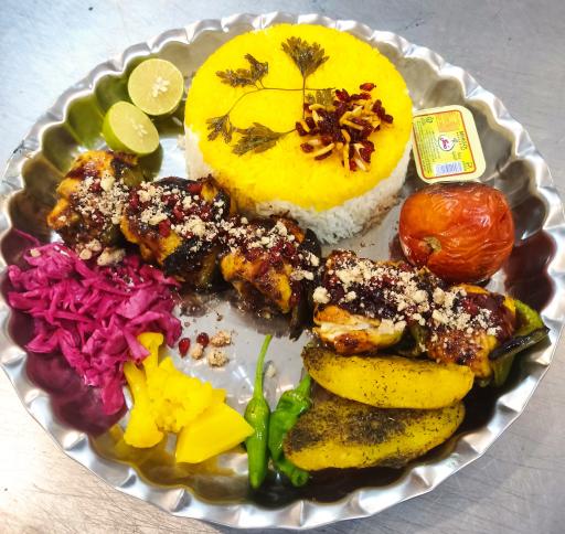 عکس باغ رستوران یکتا