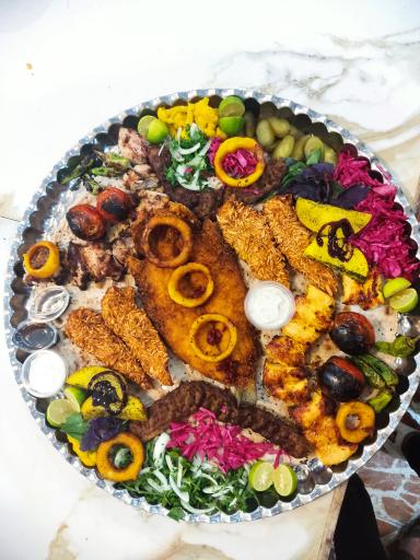 عکس باغ رستوران یکتا