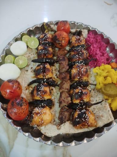 عکس باغ رستوران یکتا