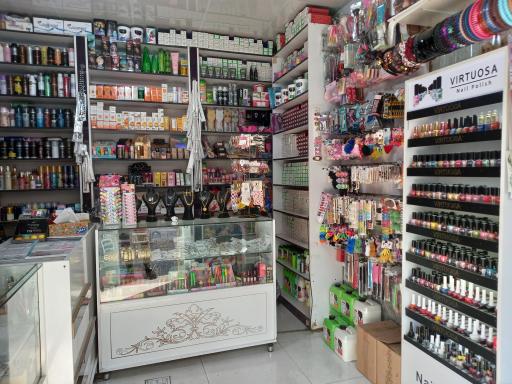 عکس فروشگاه لوازم ارایشی بهداشتی آرمان