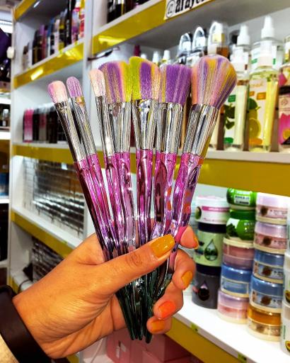 عکس آرایشی و بهداشتی آوین