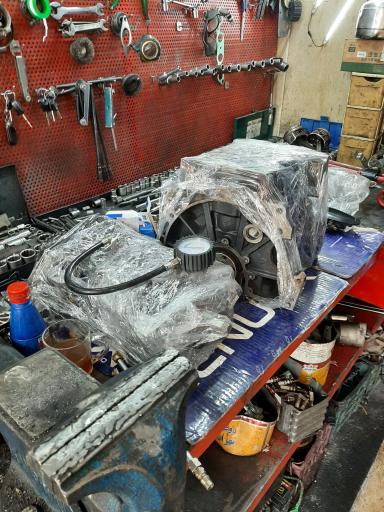 عکس تعمیرگاه تخصصی و لوازم یدکی مدیران خودرو یوسفی