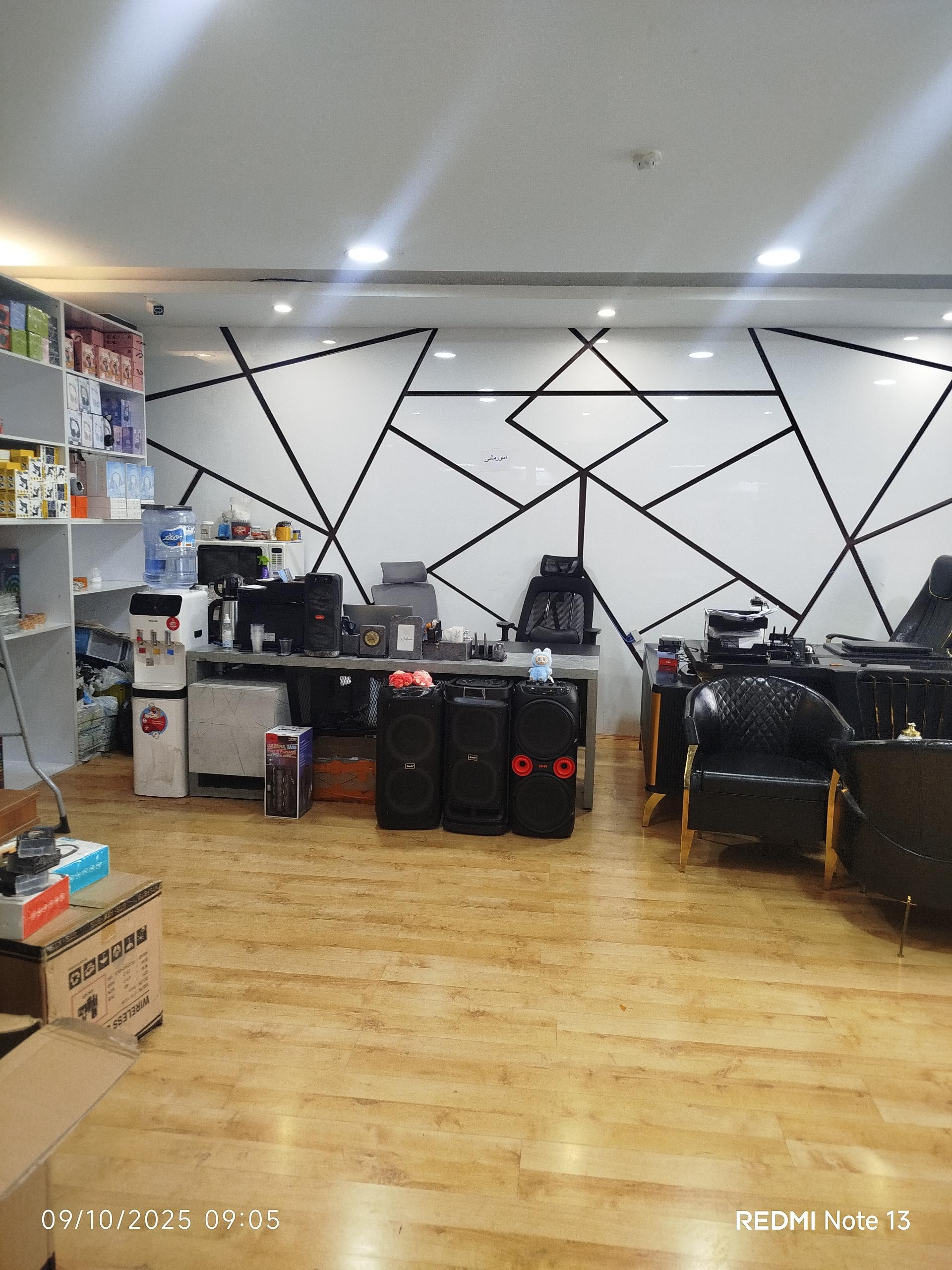 عکس فروشگاه(چن‌تا؟)