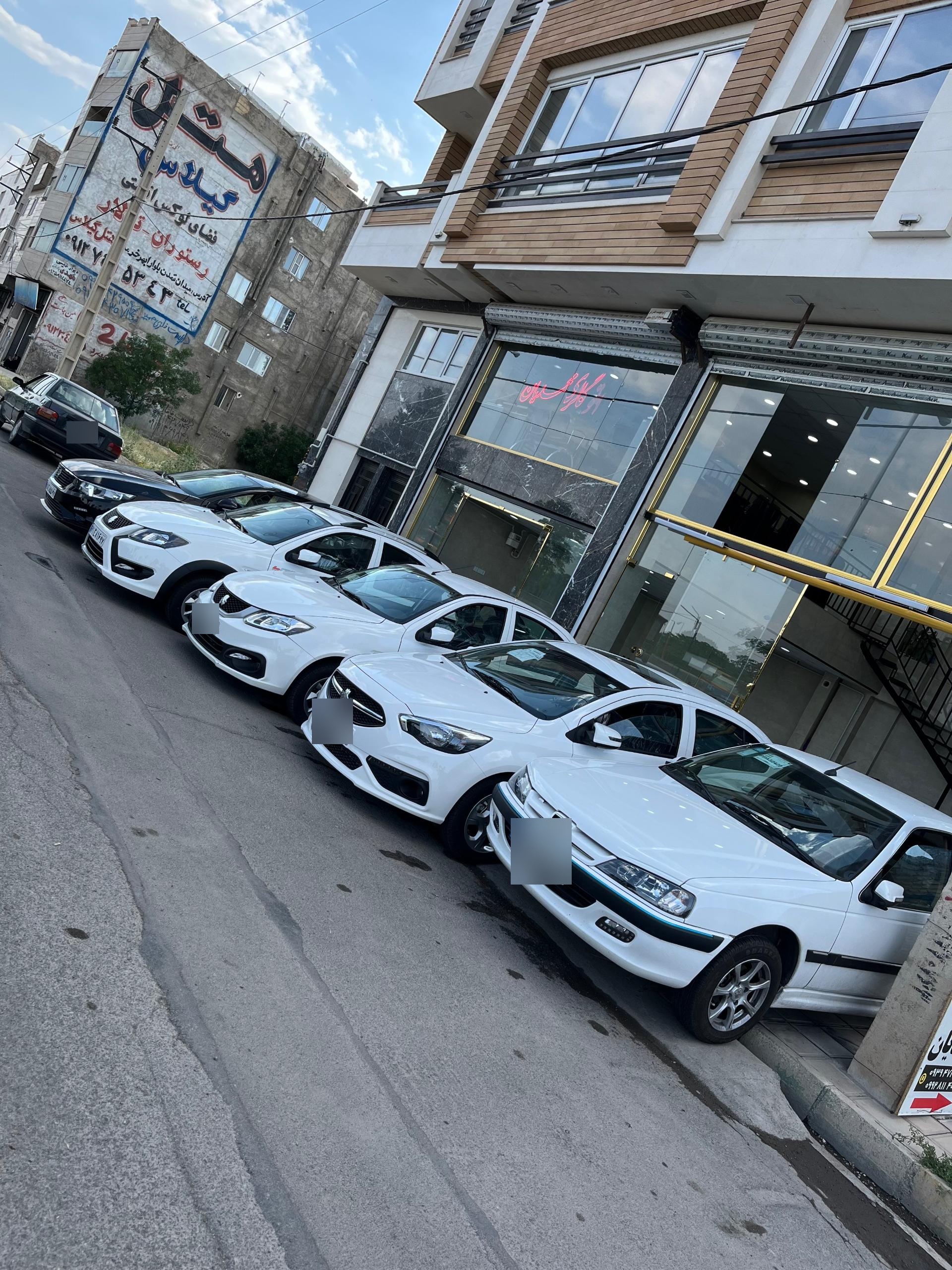 عکس اتوگالری محمدیان(صبا خودرو)