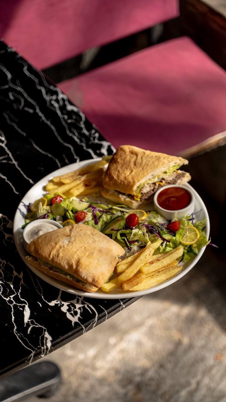 عکس کافه رستوران ویولت