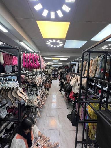 عکس فروشگاه صندل برنس