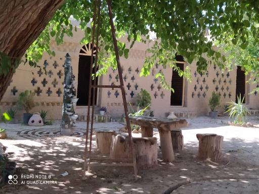 عکس بوم گردی عمارت تاریخی قلعه ی خواجه