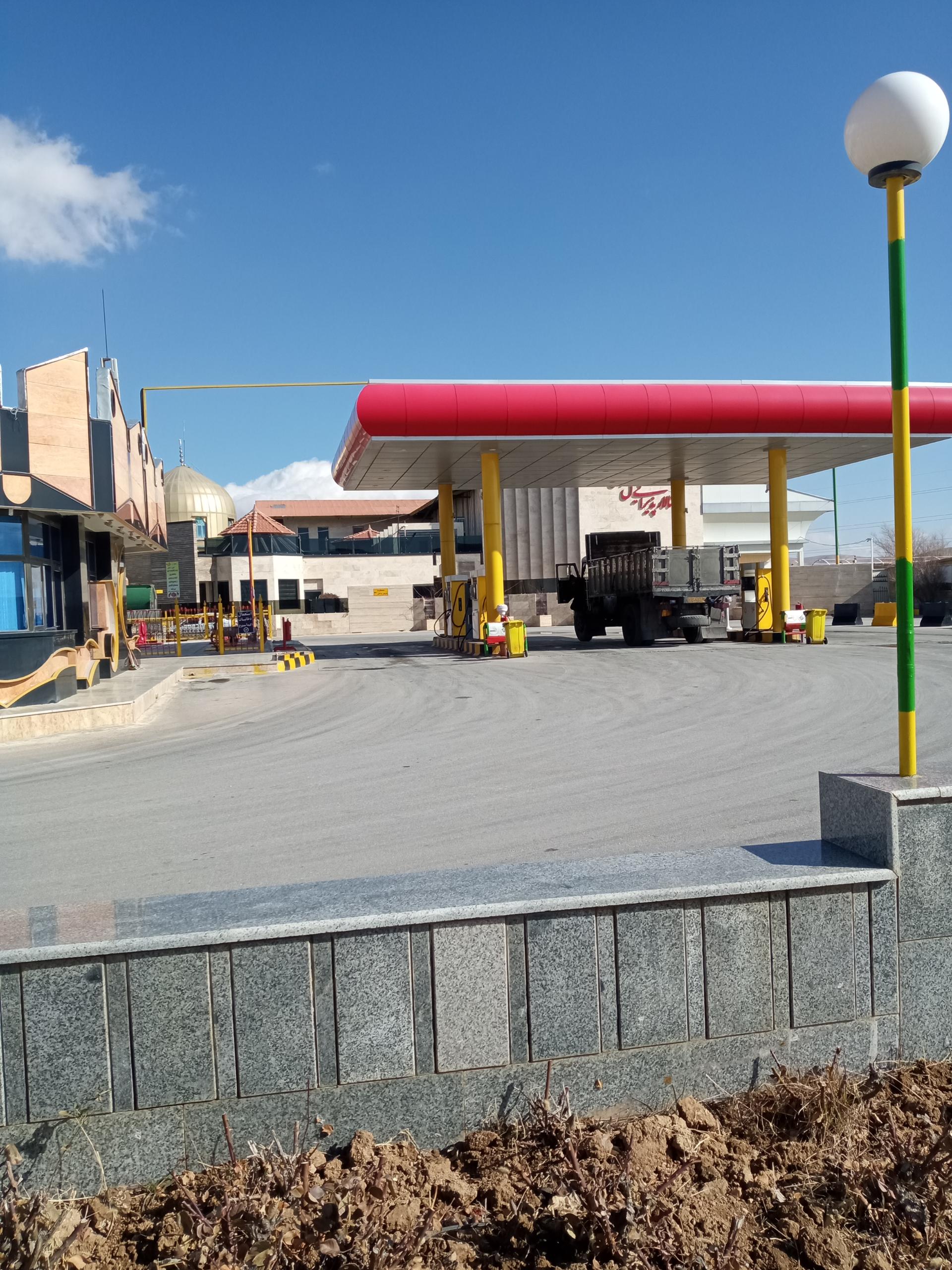 عکس جایگاه ایتام (بنزین و گازوئیل)