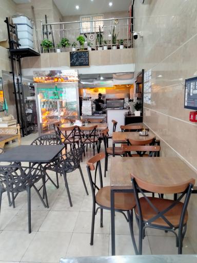 عکس کافه کباب برکه