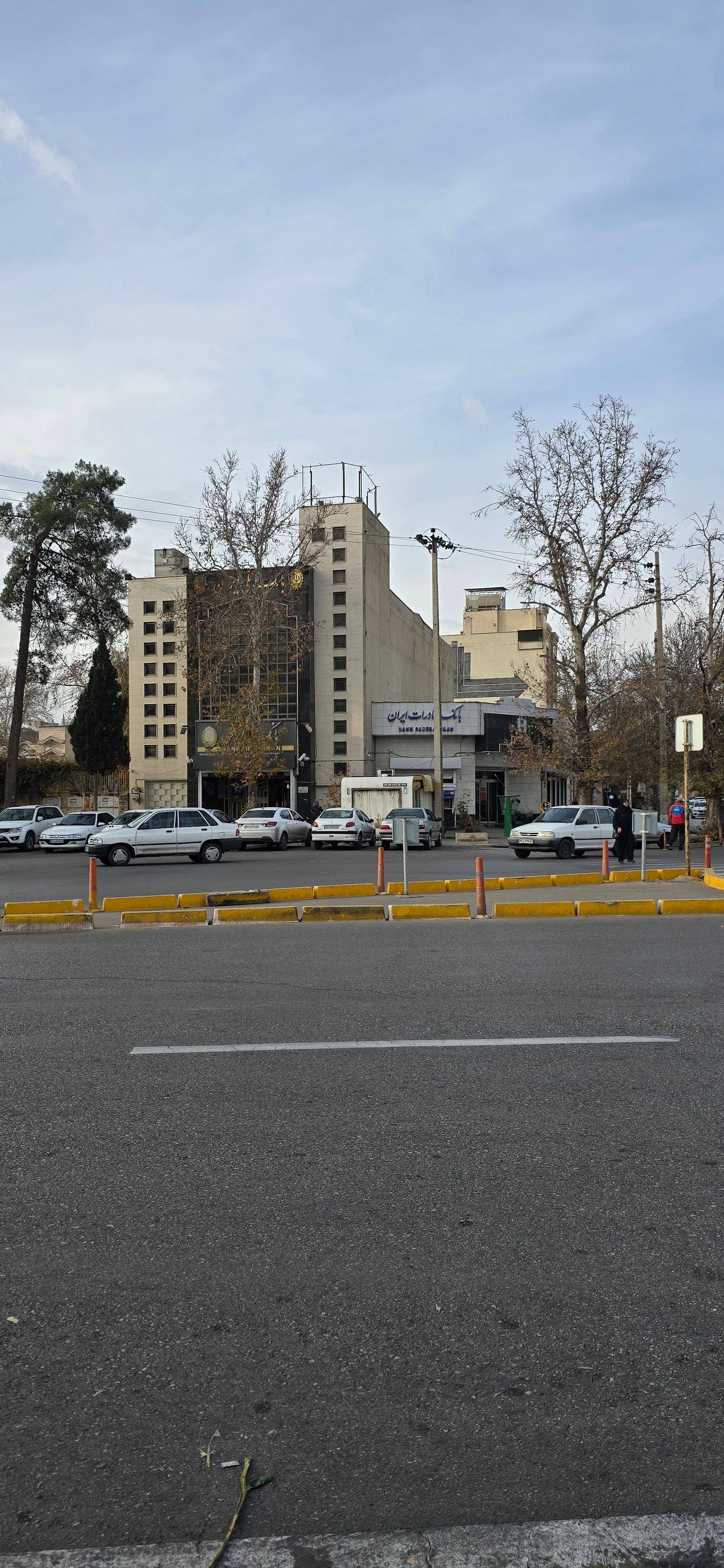 عکس بانک ملی شعبه مهدی آباد