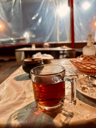 عکس نان خلفه و گردویی خاتون 