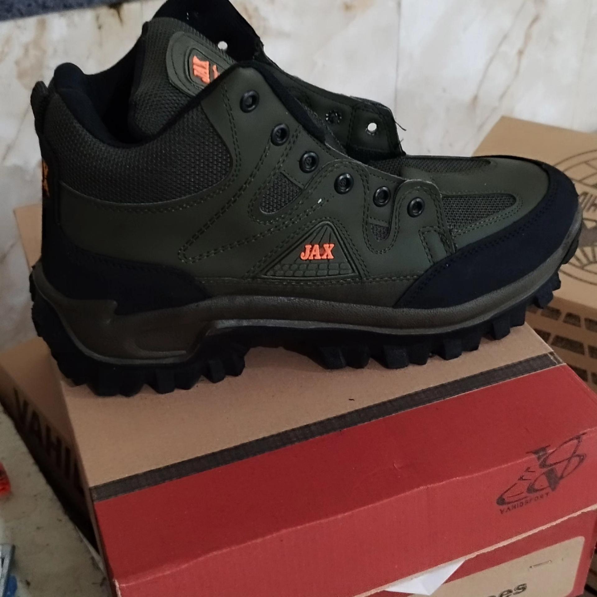 عکس تولیدی کفش نجفی آذر 