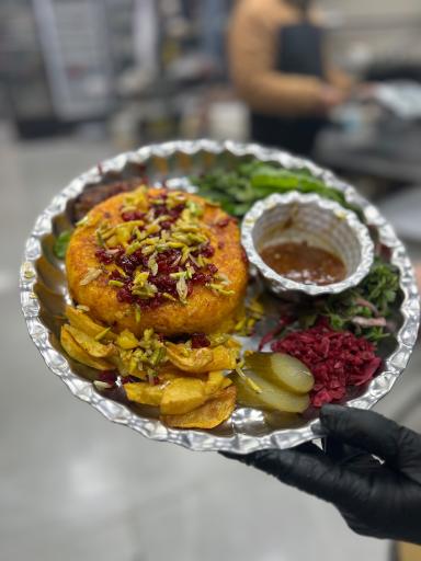 رستوران ضامن آهو