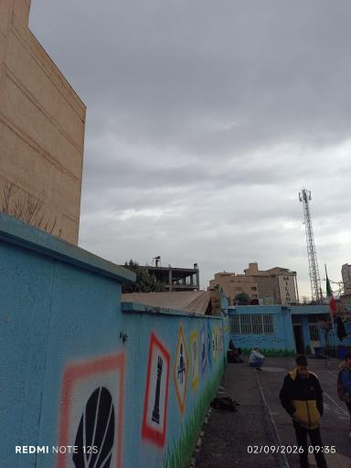 عکس دبیرستان غیر دولتی احمدی