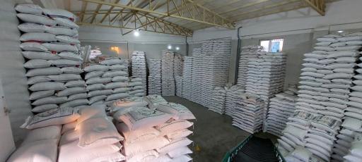 عکس کارخانه‌ لپه سازی و سوتینگ حبوبات مناپور 