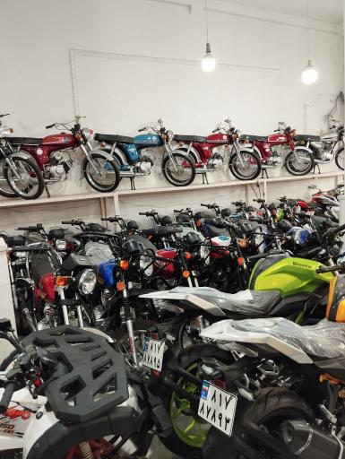 عکس موتورسیکلت پارسا مقدم 