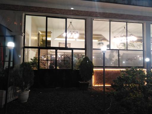 عکس کافه رستوران فانوس