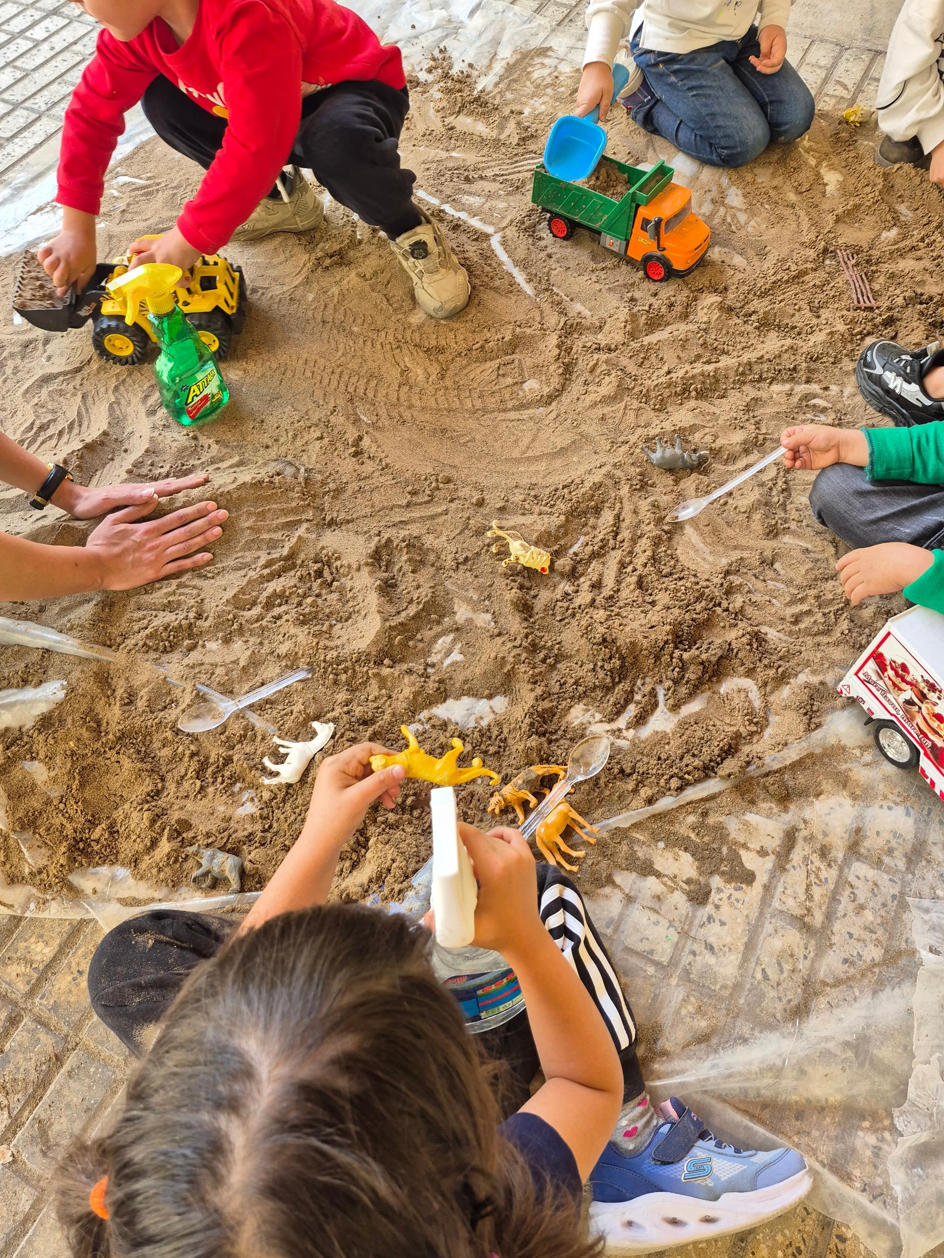 عکس باشگاه کودک تاو